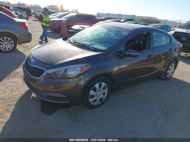 KIA FORTE LX 2015 KNAFX4A65F5333674 Image 2