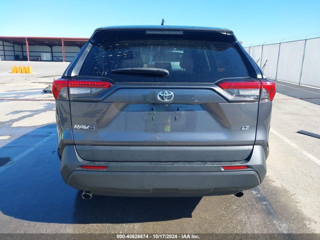 Toyota RAV4 LE 2022 2T3H1RFV0NW208230 Image 16