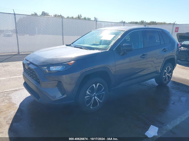 Toyota RAV4 LE 2022 2T3H1RFV0NW208230 Image 2