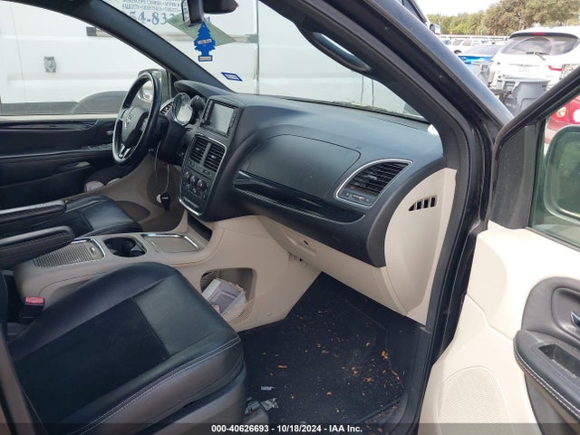 Продаж на аукціоні авто 2019 Dodge Grand Caravan Sxt, vin: 2C4RDGCG6KR511279, номер лоту: 40626693