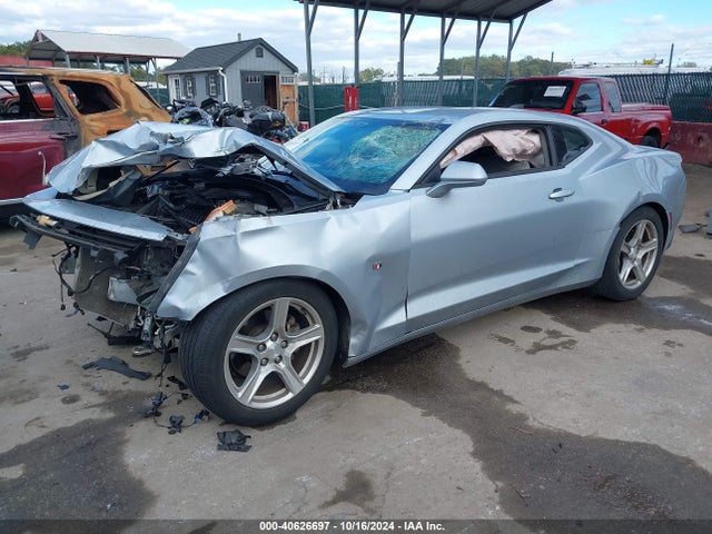 Chevrolet Camaro 1lt 2017 1G1FB1RX7H0150718 Image 2