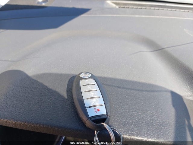 Nissan ROGUE SV 2018 5N1AT2MT7JC751006 Image 11
