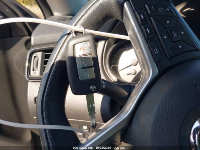 5N1AT2MV8JC751842 Nissan ROGUE S