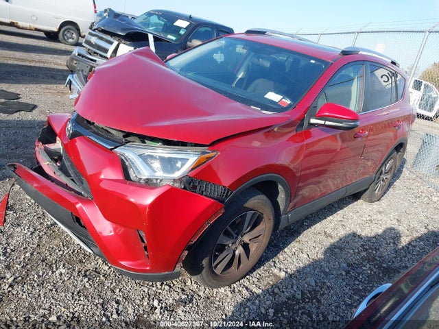 Toyota Rav4 Xle 2016 JTMRFREV7GJ095014 Image 2