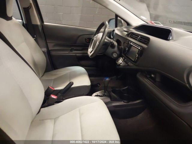 JTDKDTB35G1123206 Toyota Prius C One