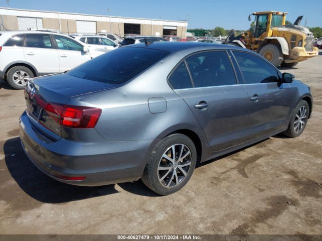 3VWDB7AJ8JM233261 Volkswagen Jetta 1.4t Se/1.4t Wolfsburg Edition