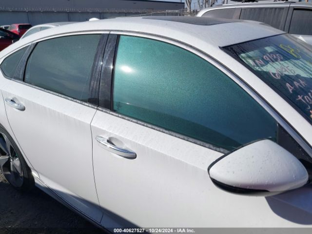 1HGCV2F98JA004035 Honda Accord Touring 2.0t