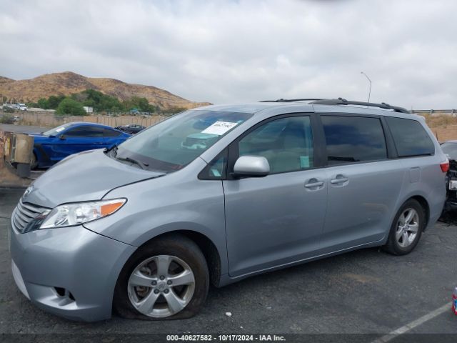 5TDKK3DC2FS638989 Toyota Sienna Le 8 Passenger