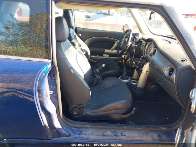 2003 MINI COOPER S WMWRE33473TD63083 Photo 4