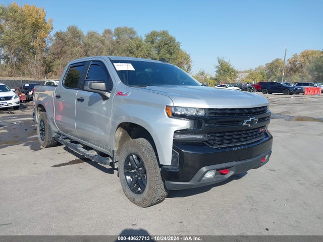 2019 3GCPYFED3KG184421 main image