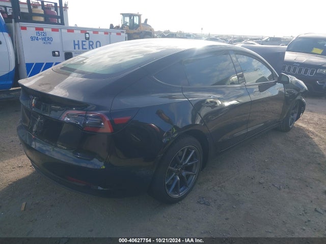 2023 TESLA MODEL 3 5YJ3E1EA3PF668439 Photo 3