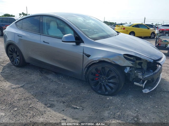 2024 TESLA MODEL Y 7SAYGDEF6RA293470 Photo 0