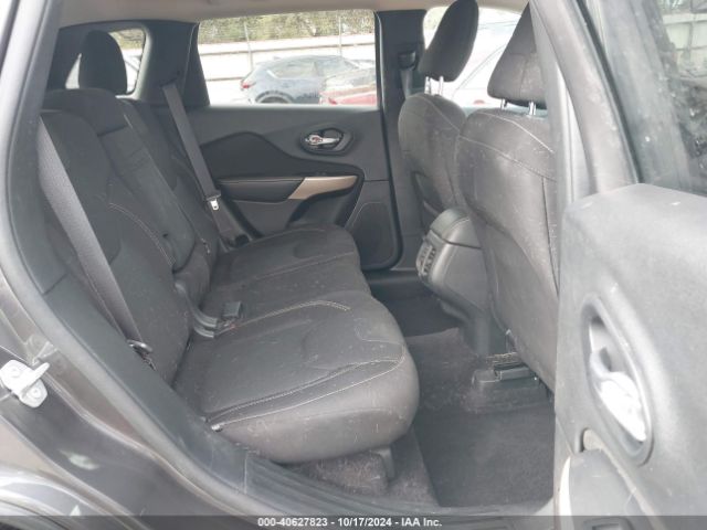 1C4PJLCB6HW668100 Jeep Cherokee Latitude Fwd