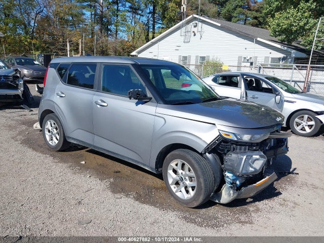 KIA SOUL LX 2022 KNDJ23AU8N7816535 Image 1