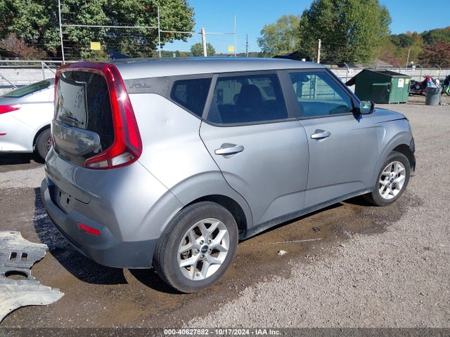 KIA SOUL LX 2022 KNDJ23AU8N7816535 Image 4