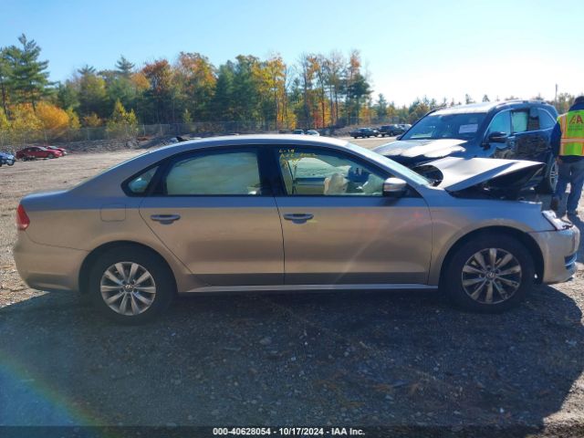 1VWAT7A36FC069776 Volkswagen Passat 1.8t Wolfsburg Edition