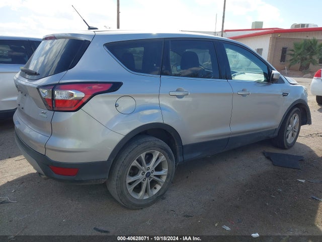 Ford ESCAPE SE 2017 1FMCU0GD5HUC28201 Image 4