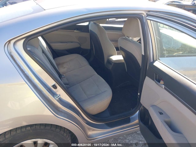 Hyundai ELANTRA SE 2017 5NPD74LFXHH135148 Image 8