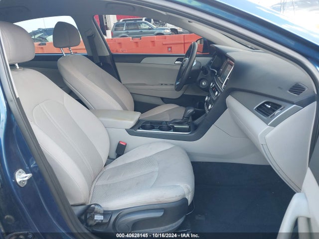 5NPE24AF6JH617031 Hyundai SONATA SE
