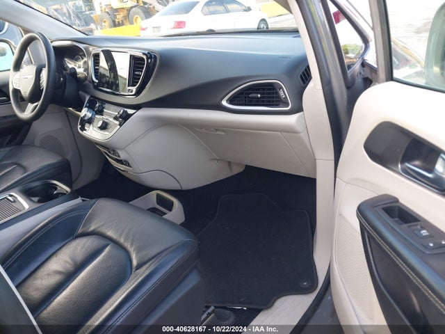 2C4RC1BG3NR179050 Chrysler Pacifica Touring L