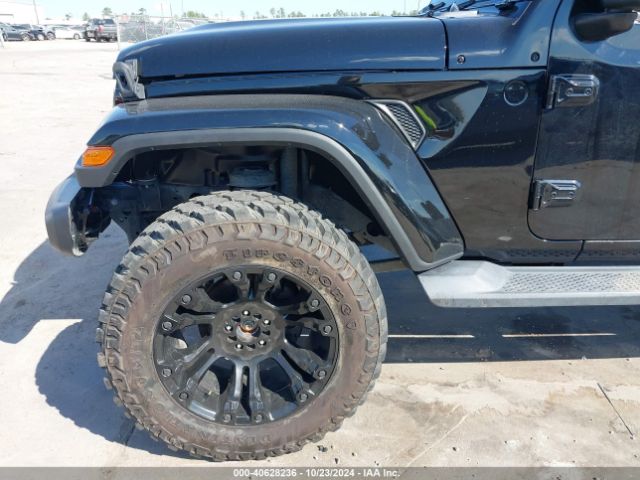 1C4HJXEG5JW139148 Jeep Wrangler Unlimited Sahara 4x4