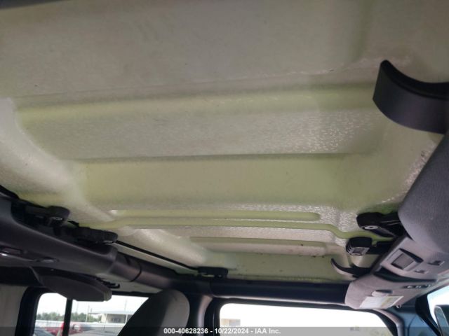 1C4HJXEG5JW139148 Jeep Wrangler Unlimited Sahara 4x4
