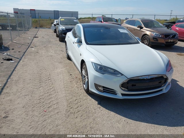 2013 TESLA MODEL S 5YJSA1CG2DFP28639 Photo 0