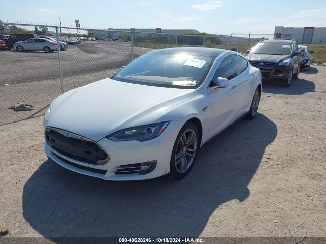 2013 TESLA MODEL S 5YJSA1CG2DFP28639 Photo 1