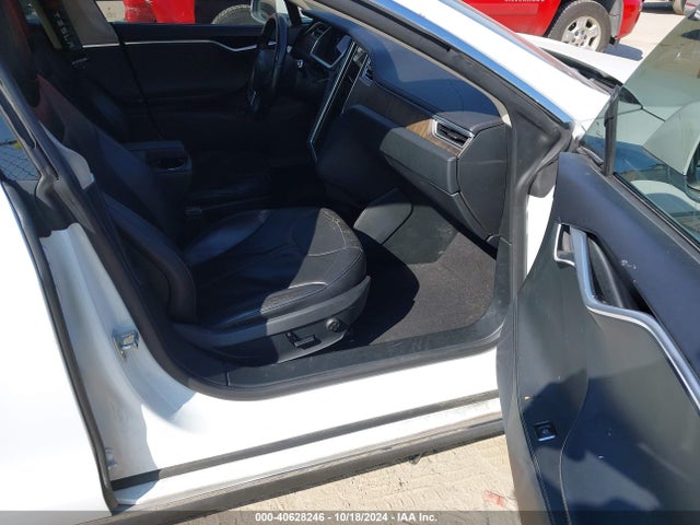2013 TESLA MODEL S 5YJSA1CG2DFP28639 Photo 4