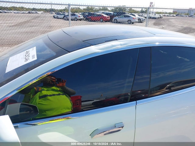 2013 TESLA MODEL S 5YJSA1CG2DFP28639 Photo 5