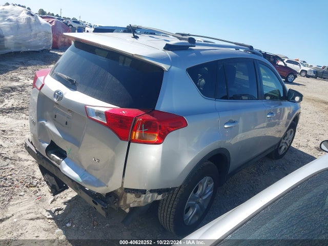 Toyota RAV4 LE 2014 JTMZFREV9EJ021395 Image 4