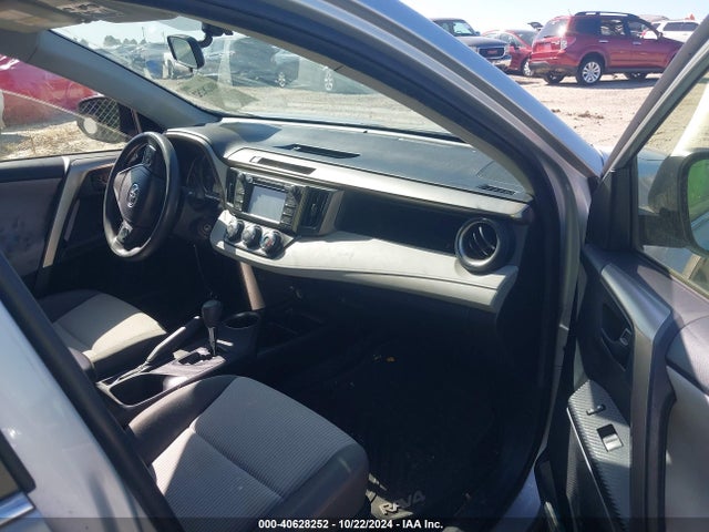 Toyota RAV4 LE 2014 JTMZFREV9EJ021395 Image 5