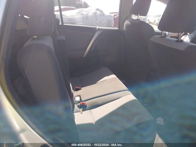 Toyota RAV4 LE 2014 JTMZFREV9EJ021395 Image 8