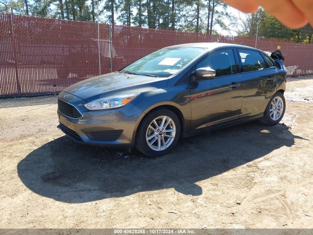 Ford FOCUS SE 2017 1FADP3F24HL276754 Image 2