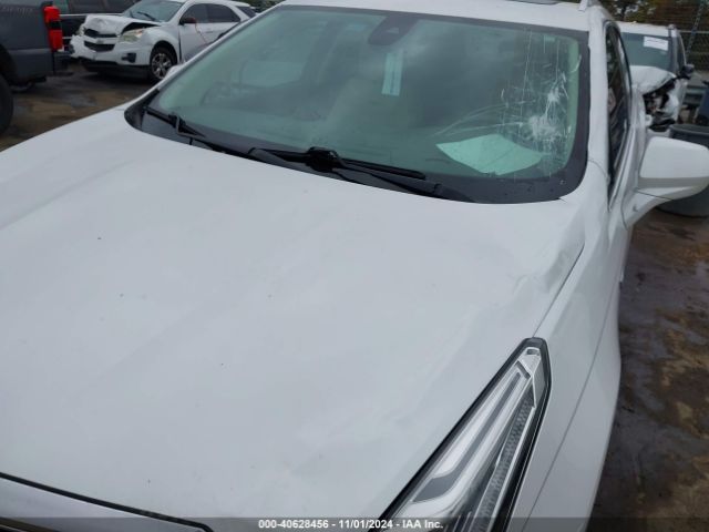 1GYKNCRS6HZ101884 Cadillac Xt5 Premium Luxury