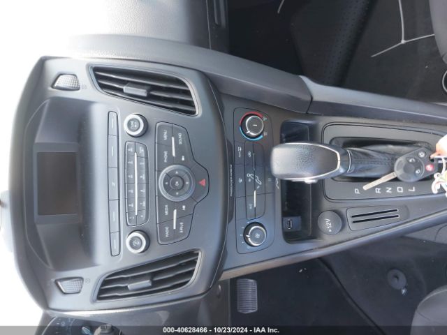 1FADP3K23JL273369 Ford FOCUS SE