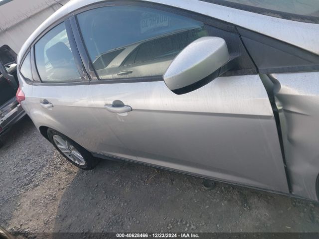 1FADP3K23JL273369 Ford FOCUS SE