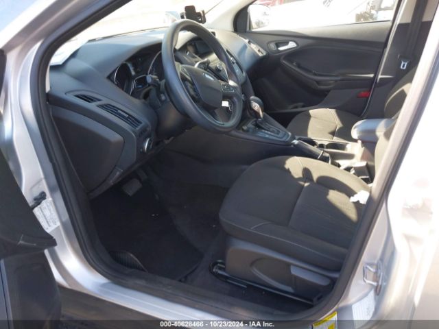 1FADP3K23JL273369 Ford FOCUS SE