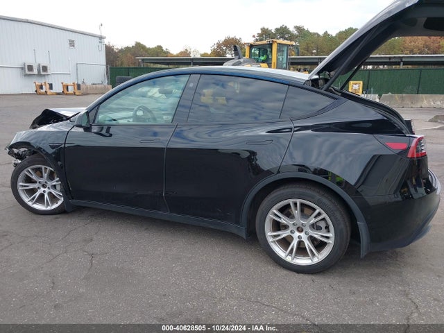 2021 TESLA MODEL Y 5YJYGDEE7MF259179 Photo 2