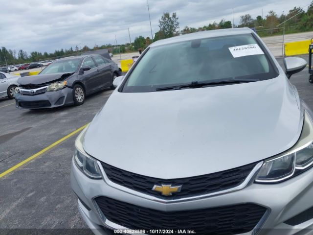 1G1BC5SM5J7161233 Chevrolet Cruze Ls Auto