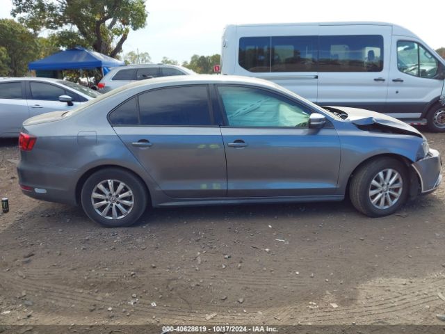 3VW637AJ4EM207851 Volkswagen Jetta Hybrid Se