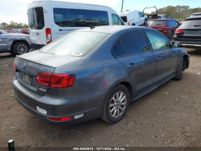 3VW637AJ4EM207851 Volkswagen Jetta Hybrid Se