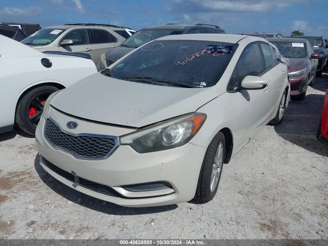KIA FORTE LX 2014 KNAFK4A60E5117356 Image 2