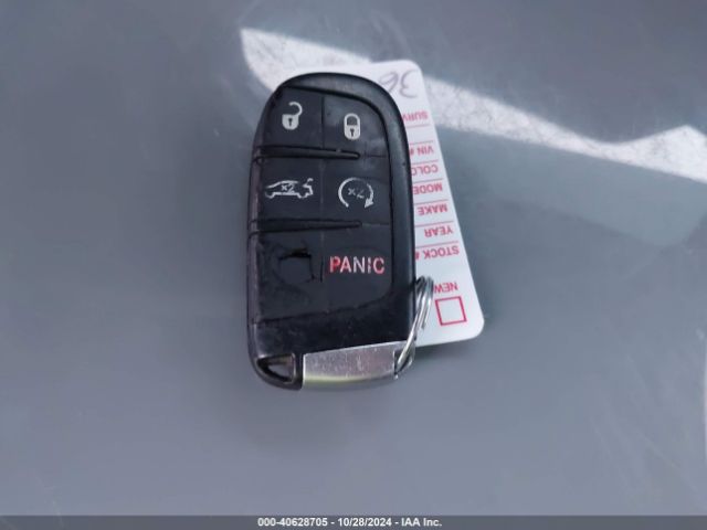 2C3CCABG5JH152765 Chrysler 300 300s