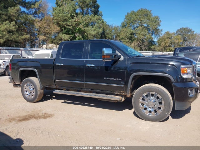 1GT12SEY1KF241851 GMC Sierra 2500hd Denali