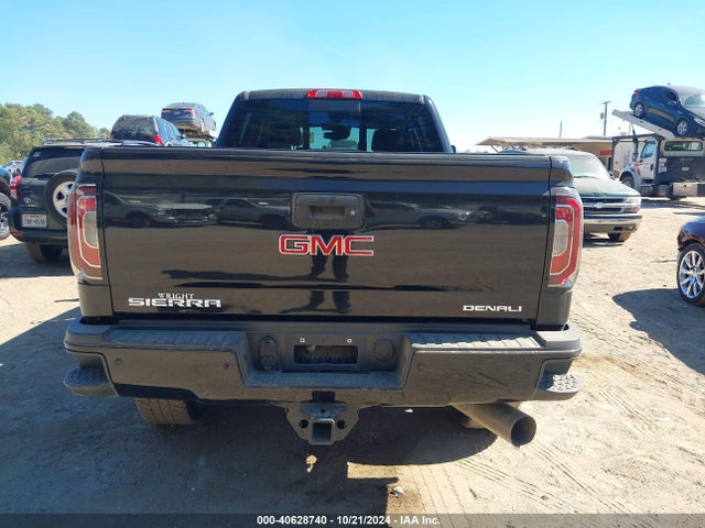 1GT12SEY1KF241851 GMC Sierra 2500hd Denali