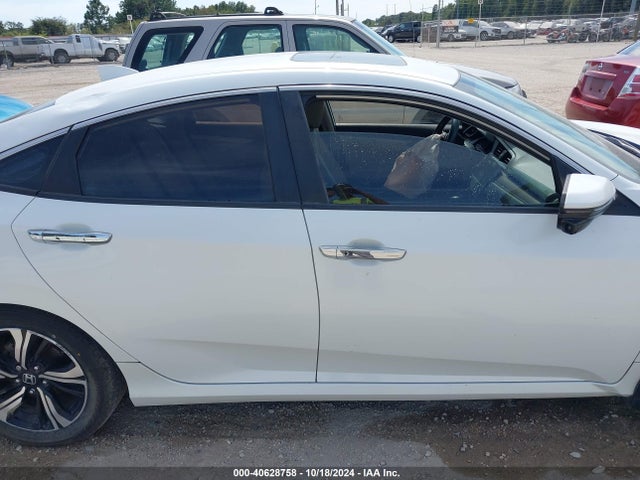 Honda Civic Touring 2016 19XFC1F99GE003008 Image 13