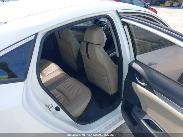 Honda Civic Touring 2016 19XFC1F99GE003008 Image 8