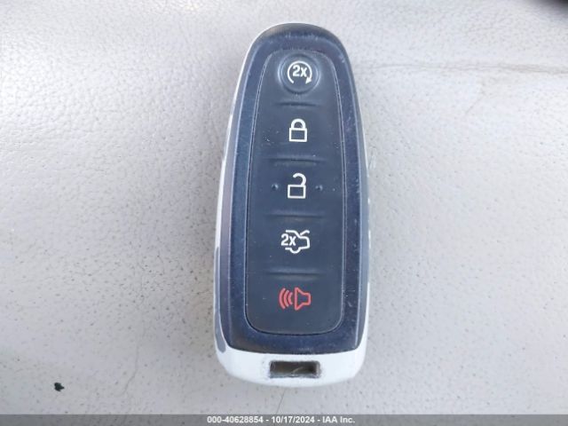 1FMCU0JX4EUE37637 Ford Escape Titanium
