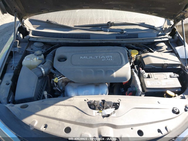 1C3CCCCB1FN723570 Chrysler 200 C